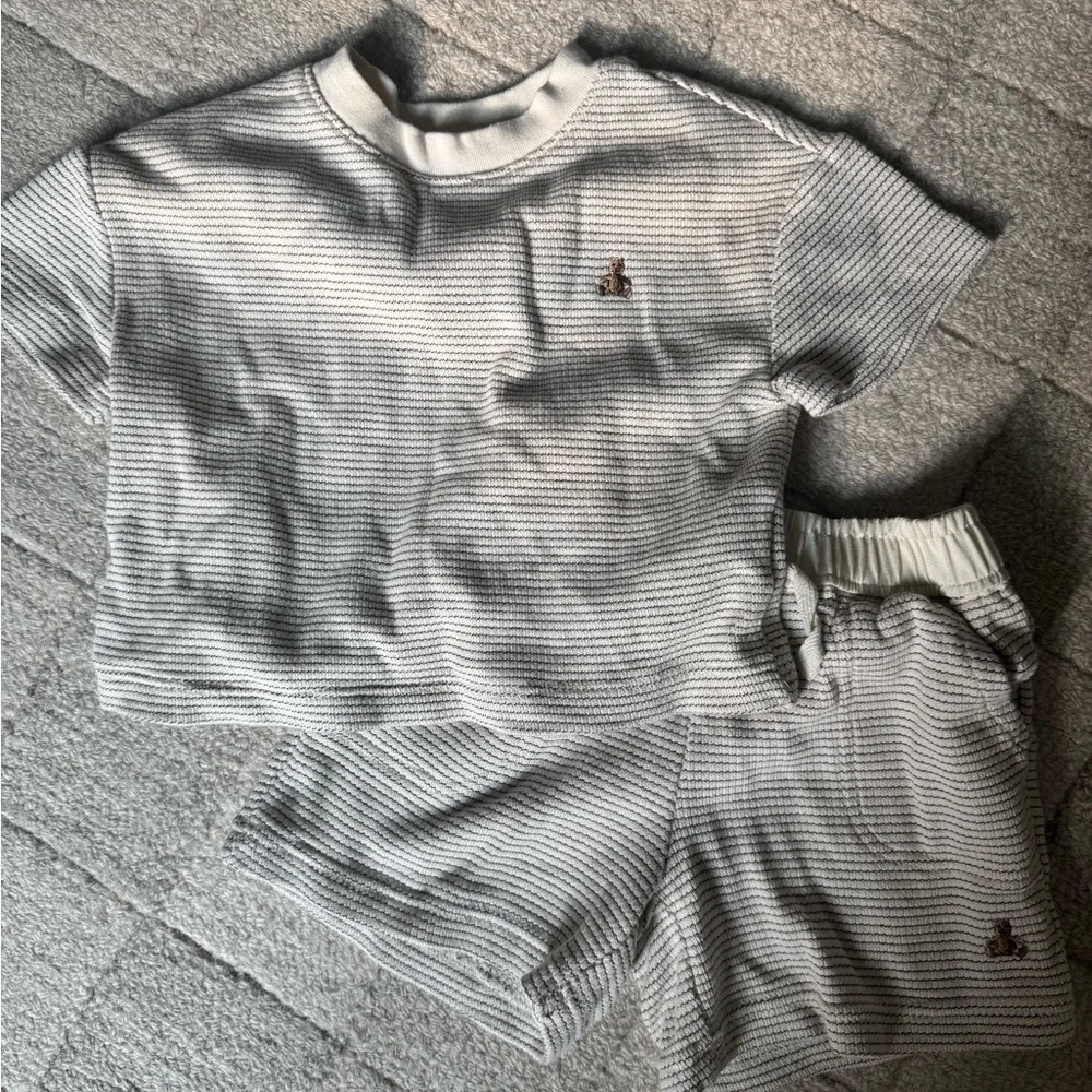 GAP Cream Striped Tee & Shorts Set